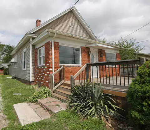 2121 W College St, Springfield, MO 65806