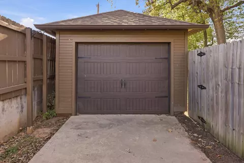 1918 N Douglas Ave, Springfield, MO 65803 photo 21