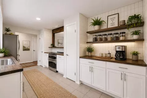 Kitchen - 4859 S Roslyn Ave, Springfield, MO 65804 photo 5 of 5