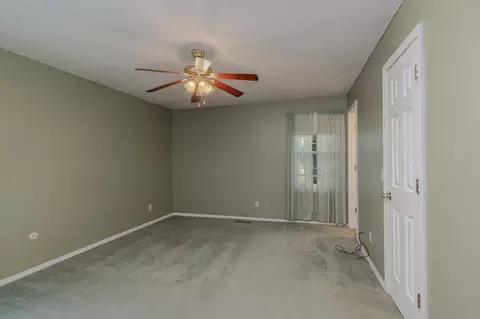 Bedroom - 6726 W Dogwood St, Springfield, MO 65802 photo 1 of 6