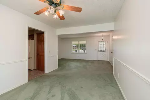 Living - 6726 W Dogwood St, Springfield, MO 65802 photo 4 of 6