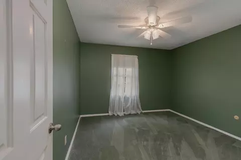 Bedroom - 6726 W Dogwood St, Springfield, MO 65802 photo 3 of 6
