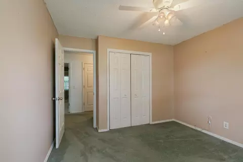 Bedroom - 6726 W Dogwood St, Springfield, MO 65802 photo 6 of 6