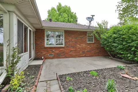 Exterior - 6726 W Dogwood St, Springfield, MO 65802 photo 10 of 11