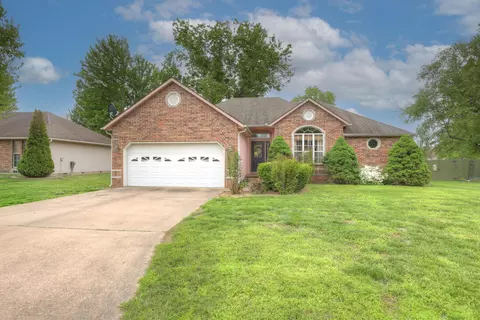 104 Briar Meadow Dr, Carl Junction, MO 64834