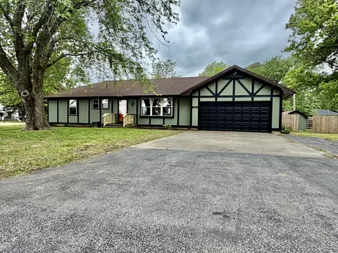 1612 S Vernon St, El Dorado Springs, MO 64744
