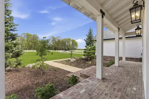 Exterior - 6254 E Farm Rd 132, Springfield, MO 65802 photo 8 of 25