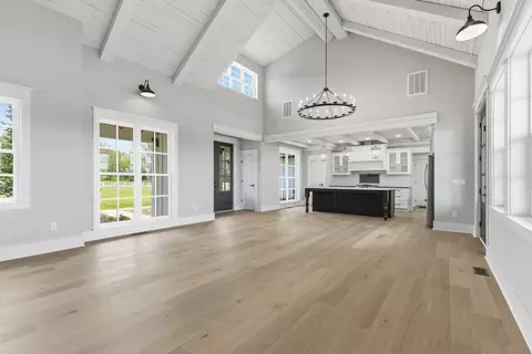 Living - 6254 E Farm Rd 132, Springfield, MO 65802 photo 5 of 5