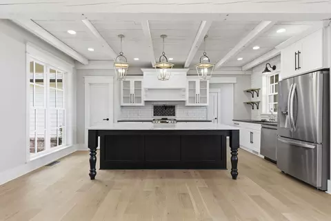 Kitchen - 6254 E Farm Rd 132, Springfield, MO 65802 photo 2 of 7