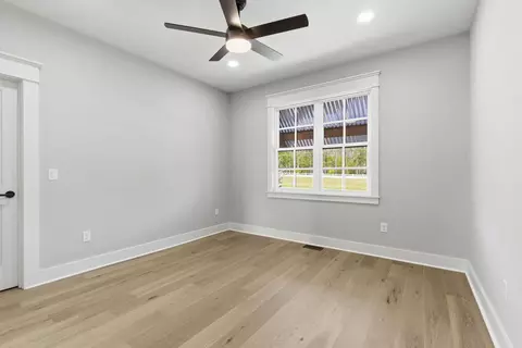 Bedroom - 6254 E Farm Rd 132, Springfield, MO 65802 photo 4 of 7