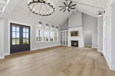 Living - 6254 E Farm Rd 132, Springfield, MO 65802 photo 4 of 5