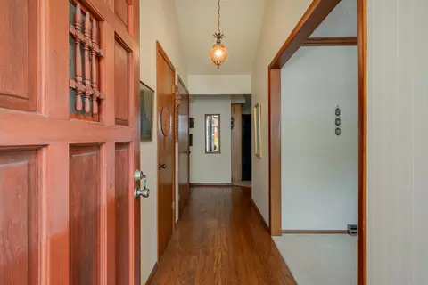 Entry Way - 1140 E Rosebrier St, Springfield, MO 65807 photo 1 of 3