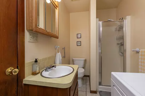 Bath - 1140 E Rosebrier St, Springfield, MO 65807 photo 1 of 3