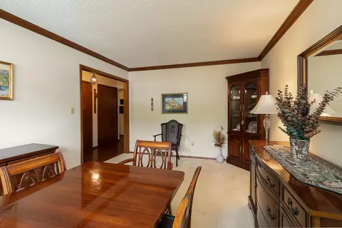 Dining - 1140 E Rosebrier St, Springfield, MO 65807 photo 3 of 3
