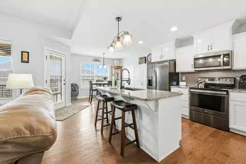 Kitchen - 722 E Mining Camp Rd, Nixa, MO 65714 photo 1 of 4