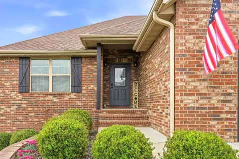 Exterior - 722 E Mining Camp Rd, Nixa, MO 65714 photo 5 of 8