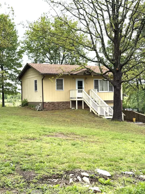 107 Angelica St, Mountain View, MO 65548