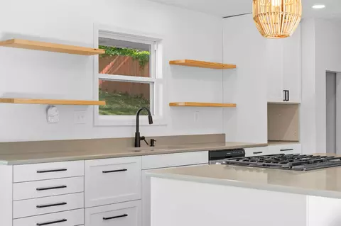 Kitchen - 641 Eiserman Ave, Branson, MO 65616 photo 2 of 5