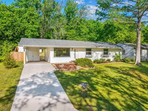 Exterior - 641 Eiserman Ave, Branson, MO 65616 photo 1 of 5