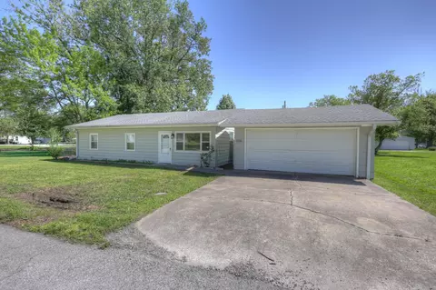 606 Maiden Ln, Jasper, MO 64755