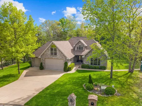 1015 Silvercrest Pl, Branson West, MO 65737