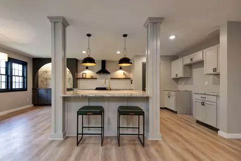 Kitchen - 2329 E Meadow Dr, Springfield, MO 65804 photo 1 of 11