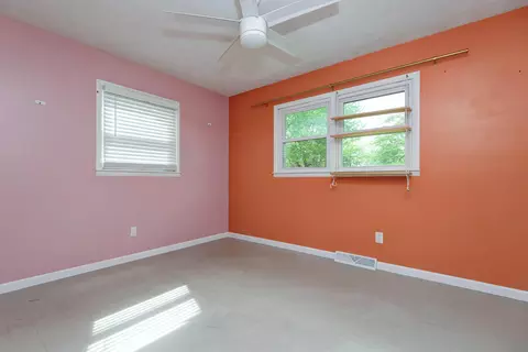 Bedroom - 1570 E Snider St, Springfield, MO 65803 photo 2 of 5