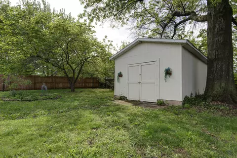 Exterior - 1570 E Snider St, Springfield, MO 65803 photo 2 of 3
