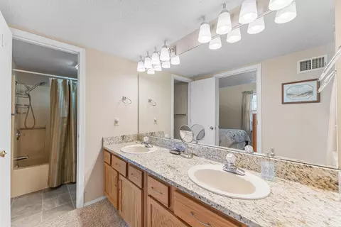 Bath - 18 Fall Creek Trl #8, Branson, MO 65616 photo 1 of 3
