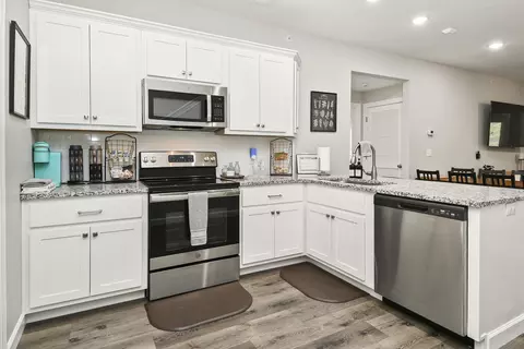 Kitchen - 3003 N Vineyards Ter #3, Branson, MO 65616 photo 2 of 6