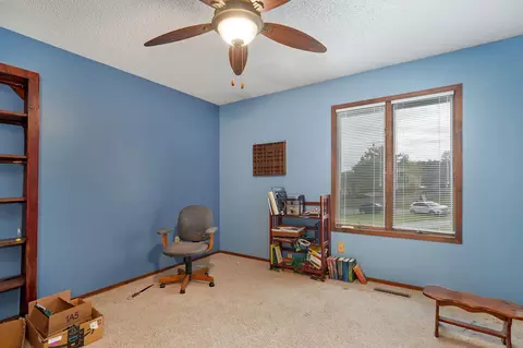 Bedroom - 2925 E Clovis Cir, Springfield, MO 65804 photo 2 of 3
