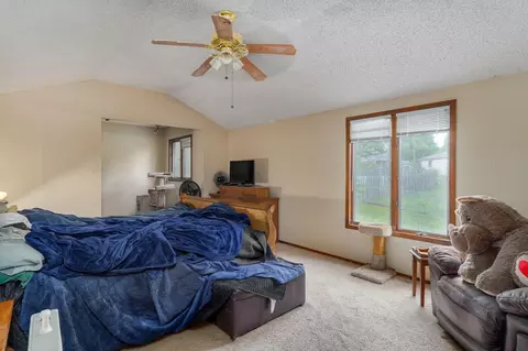Bedroom - 2925 E Clovis Cir, Springfield, MO 65804 photo 1 of 3