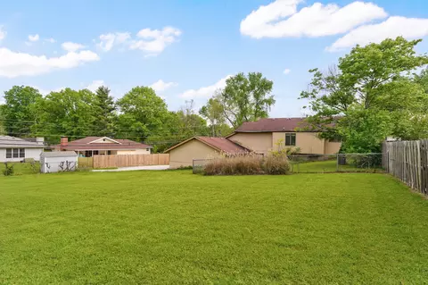 Exterior - 2925 E Clovis Cir, Springfield, MO 65804 photo 7 of 10