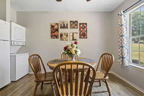 Dining - 26 Fall Creek Trl #5, Branson, MO 65616 photo 2 of 4