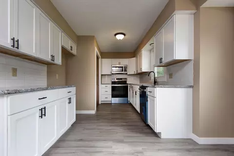 3626 S Brunswick Ave, Springfield, MO 65809 photo 9