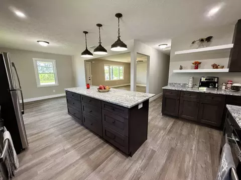 Kitchen - 313 E Grant St, Clever, MO 65631 photo 2 of 5