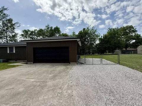 Exterior - 313 E Grant St, Clever, MO 65631 photo 5 of 5