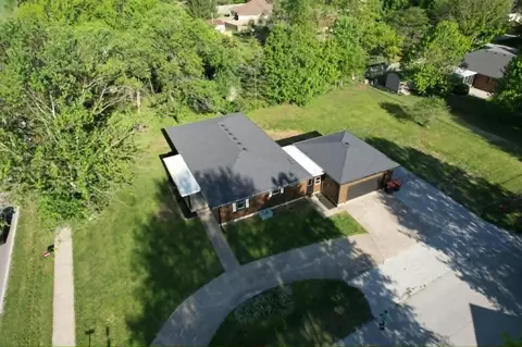 View/Area - 313 E Grant St, Clever, MO 65631 photo 1 of 1