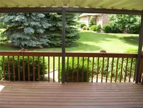 Exterior - 3700 E Dartmoor Ct, Springfield, MO 65802 photo 4 of 10