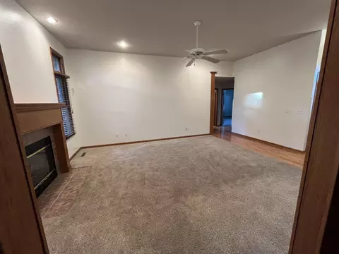 Living - 3700 E Dartmoor Ct, Springfield, MO 65802 photo 3 of 4