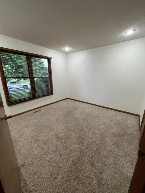 Bedroom - 3700 E Dartmoor Ct, Springfield, MO 65802 photo 3 of 3