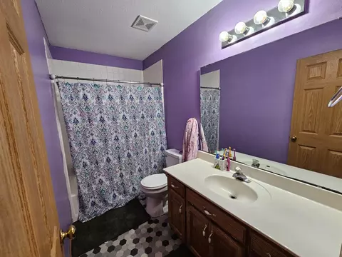 Bath - 211 Arrowhead Rd, Willard, MO 65781 photo 2 of 2