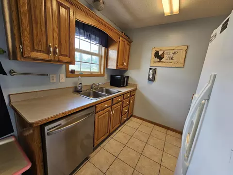 Kitchen - 211 Arrowhead Rd, Willard, MO 65781 photo 2 of 6