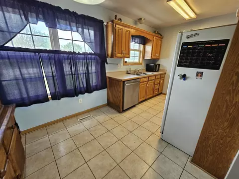Kitchen - 211 Arrowhead Rd, Willard, MO 65781 photo 5 of 6