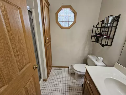 Bath - 211 Arrowhead Rd, Willard, MO 65781 photo 1 of 2