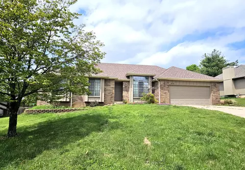 Exterior - 2921 E Lark St, Springfield, MO 65804 photo 2 of 15