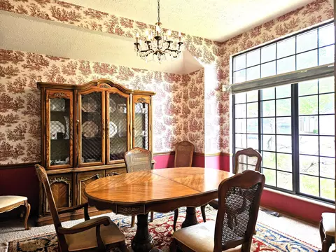 Dining - 2921 E Lark St, Springfield, MO 65804 photo 3 of 3