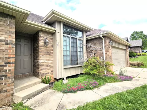 Exterior - 2921 E Lark St, Springfield, MO 65804 photo 3 of 15