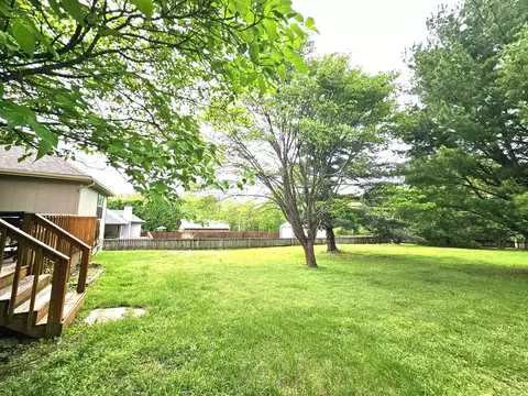 Exterior - 2921 E Lark St, Springfield, MO 65804 photo 9 of 15