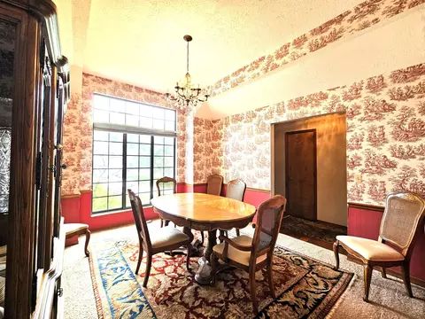 Dining - 2921 E Lark St, Springfield, MO 65804 photo 2 of 3
